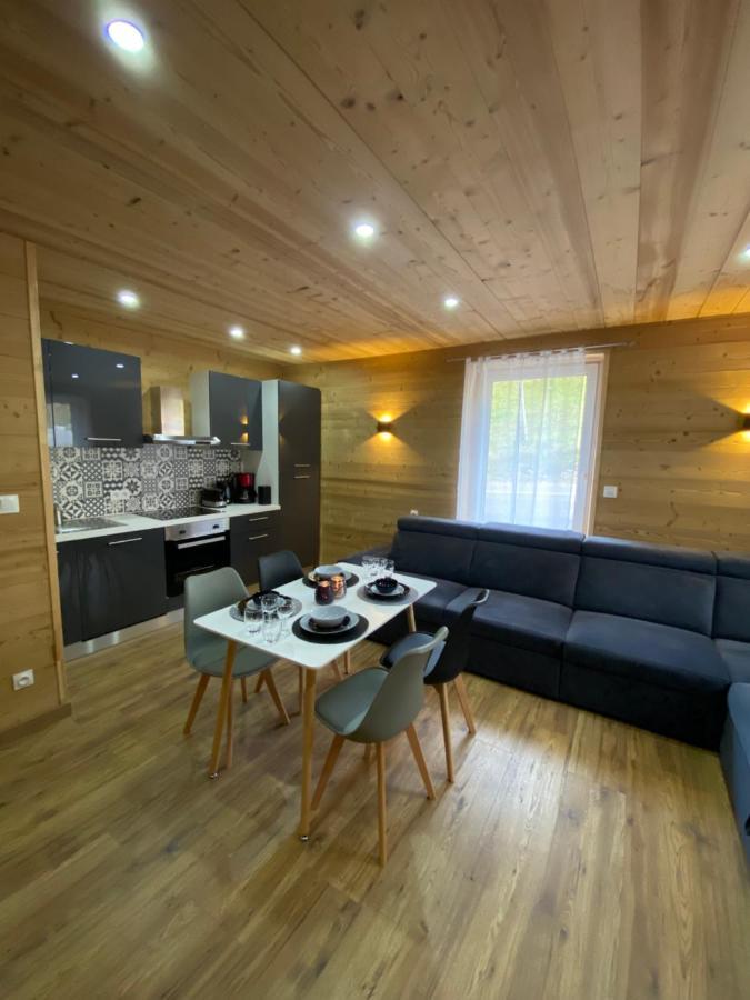 Les Chalets Bambi & Jacuzzi Privatif 拉布雷斯 外观 照片