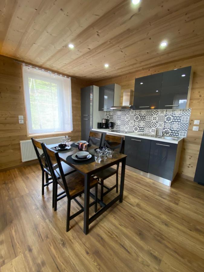 Les Chalets Bambi & Jacuzzi Privatif 拉布雷斯 外观 照片