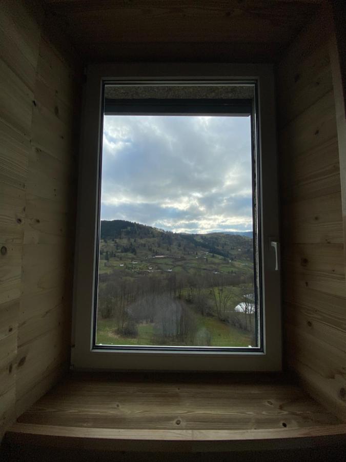 Les Chalets Bambi & Jacuzzi Privatif 拉布雷斯 外观 照片