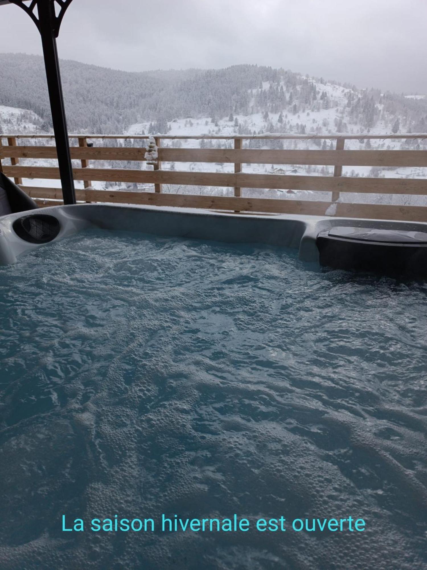 Les Chalets Bambi & Jacuzzi Privatif 拉布雷斯 客房 照片