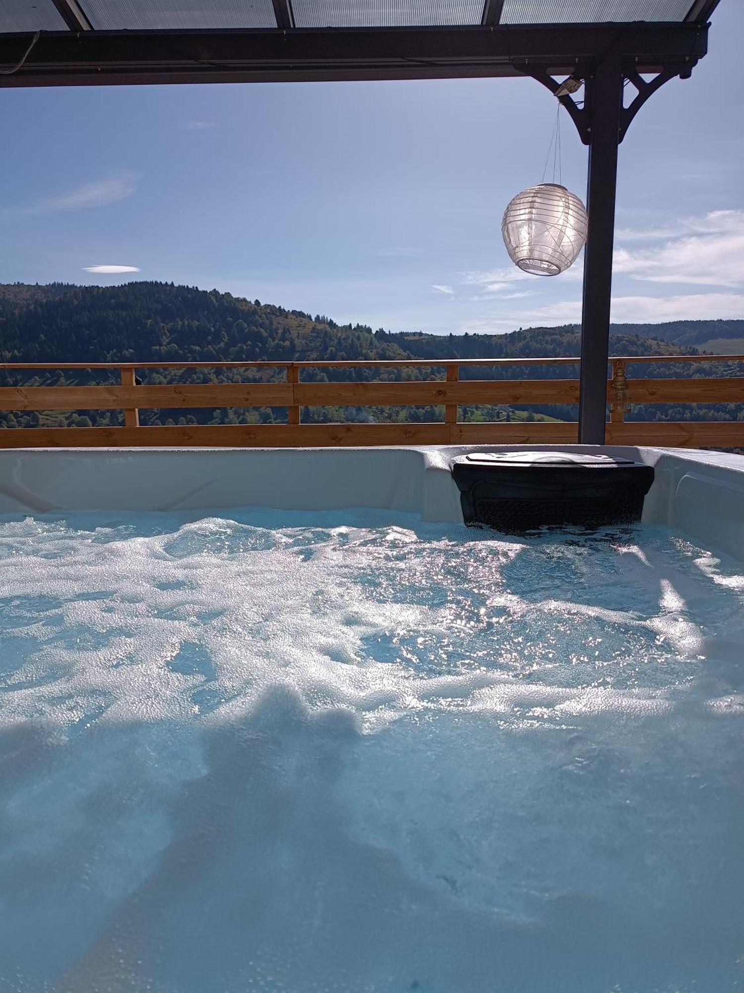 Les Chalets Bambi & Jacuzzi Privatif 拉布雷斯 外观 照片