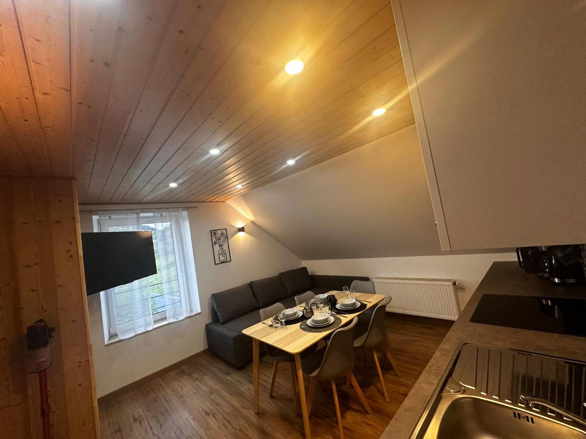 Les Chalets Bambi & Jacuzzi Privatif 拉布雷斯 客房 照片